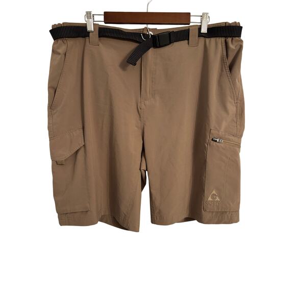 Gerry Men's Tan Cargo Hiking Shorts 40 Stretch Travel Outdoors Lightweight - Picture 1 of 10